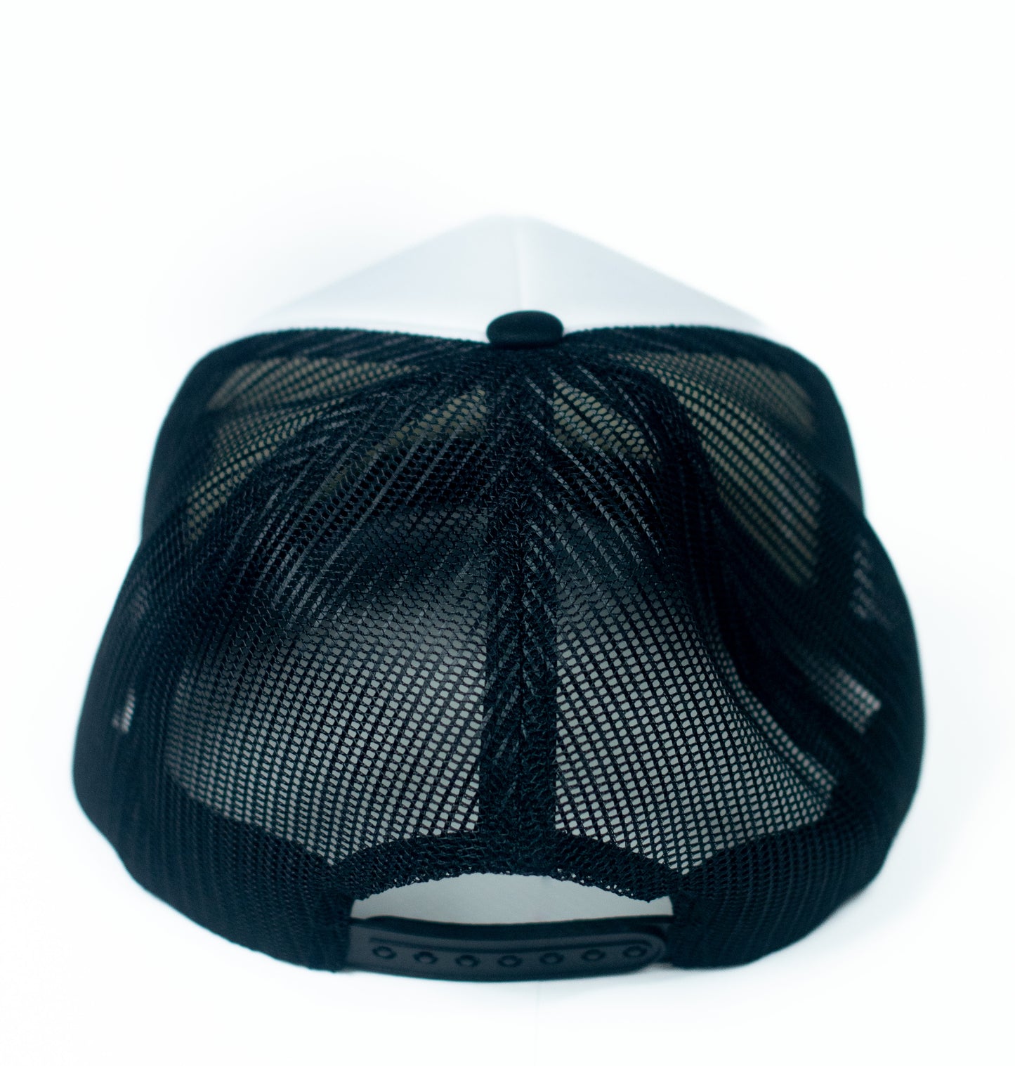 *PRE-ORDER* SERIOUS STUDIO ICONIC TRUCKER HAT - BLACK / WHITE