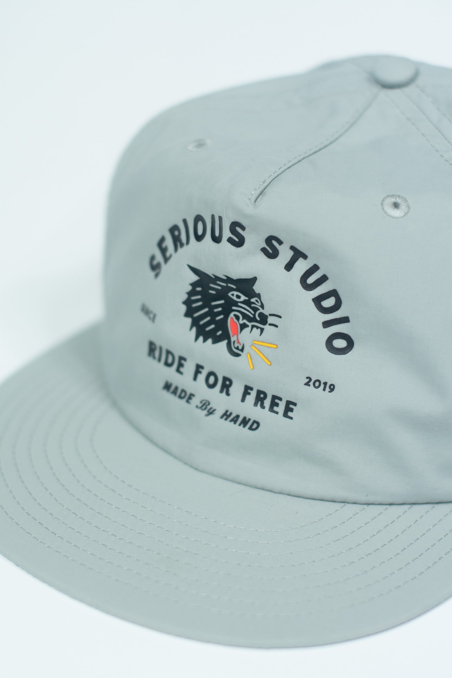 SERIOUS STUDIO CAMPING WOLF HAT - GRAY