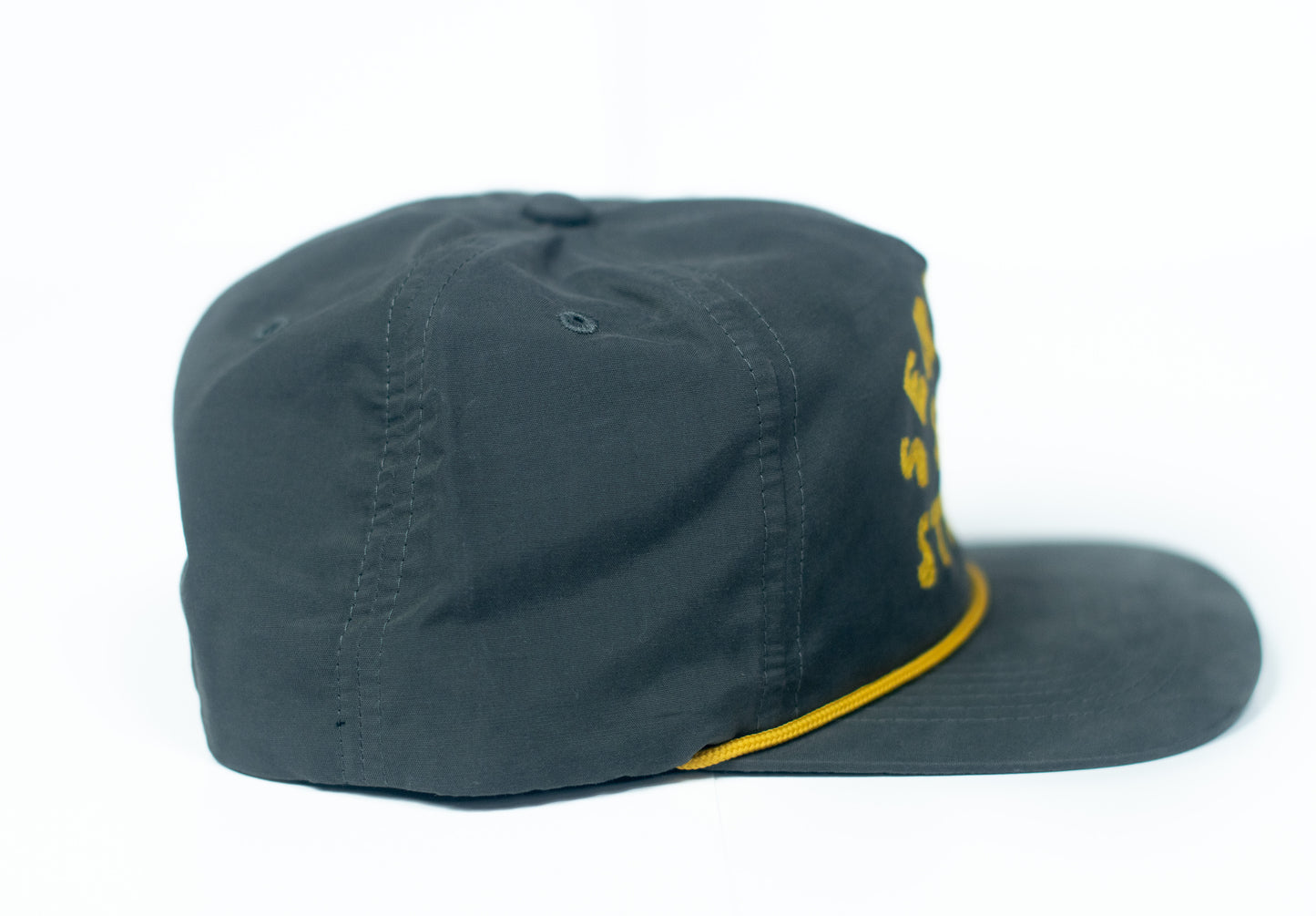 SERIOUS STUDIO CHAIN STITCH SNAPBACK HAT - NAVY / GOLD