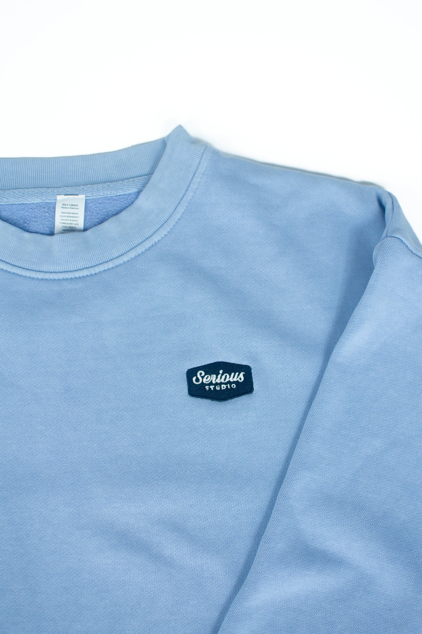 *PRE-ORDER* SERIOUS STUDIO ICONIC CREW NECK SWEATSHIRT - PEBBLE BLUE